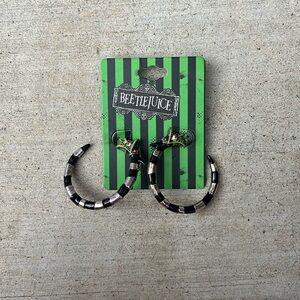 Beetle juice snake earrings